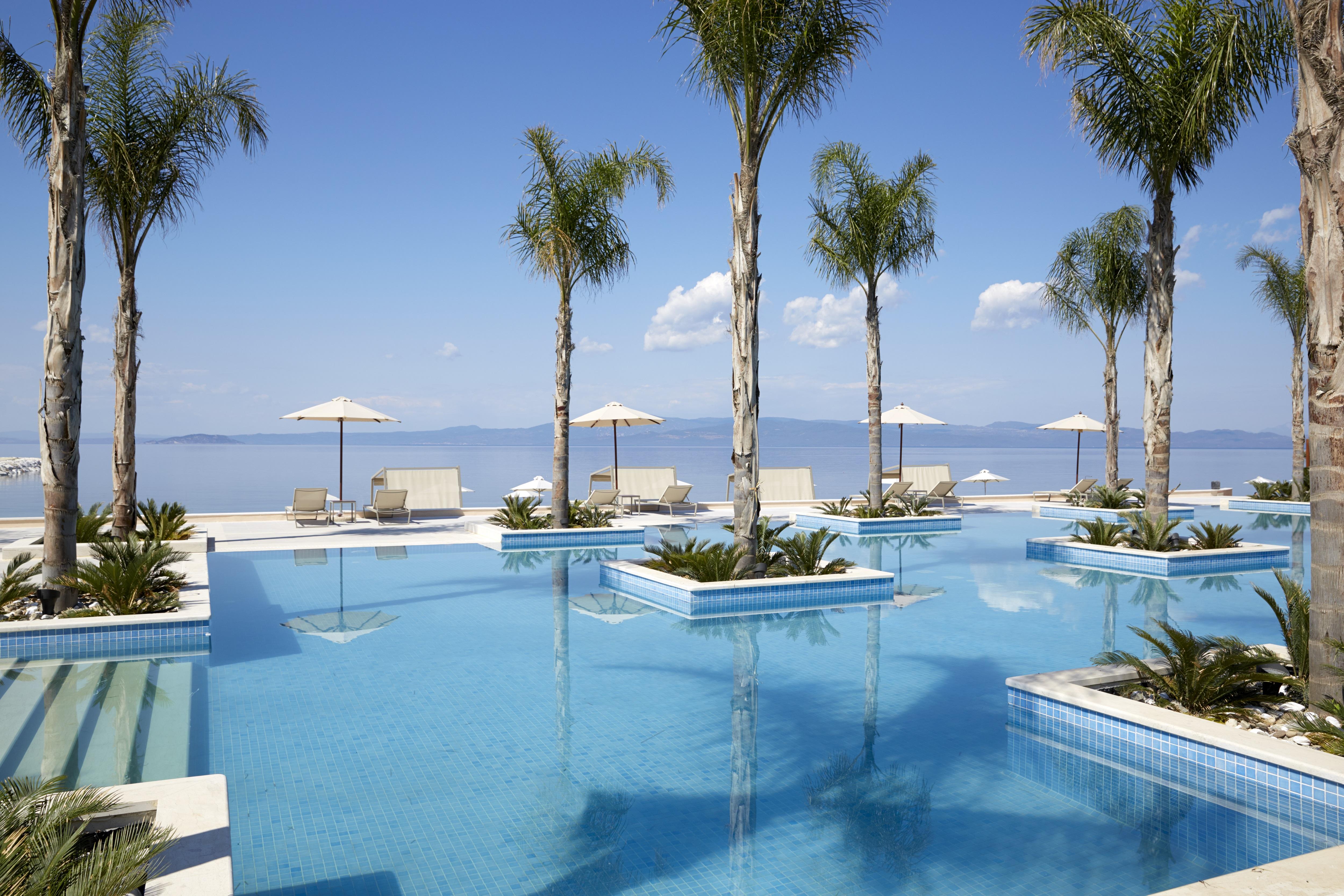 Miraggio Thermal Spa Resort Paliouri Exterior photo The pool at the hotel