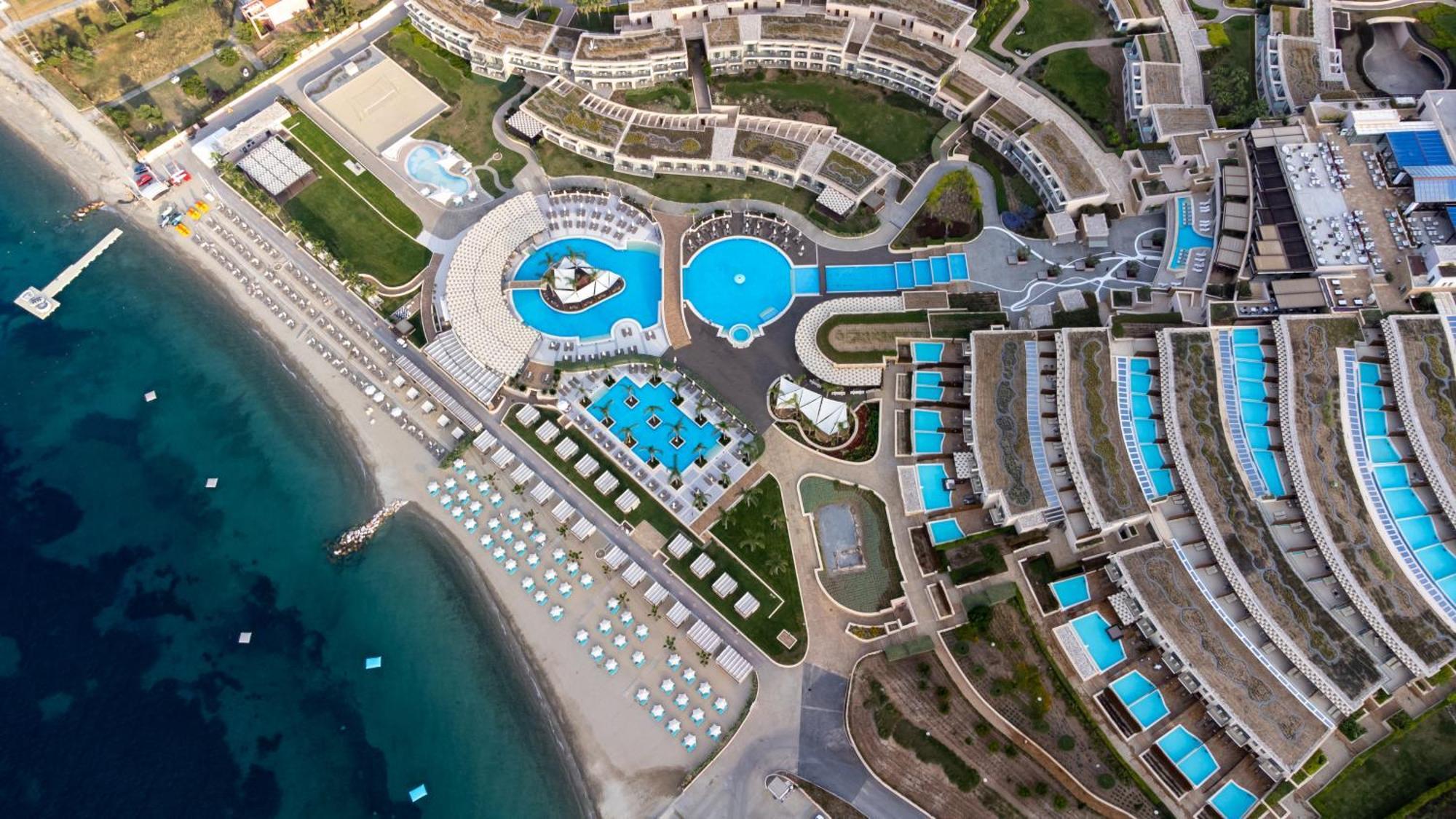 Miraggio Thermal Spa Resort Paliouri Exterior photo Aerial view of the resort