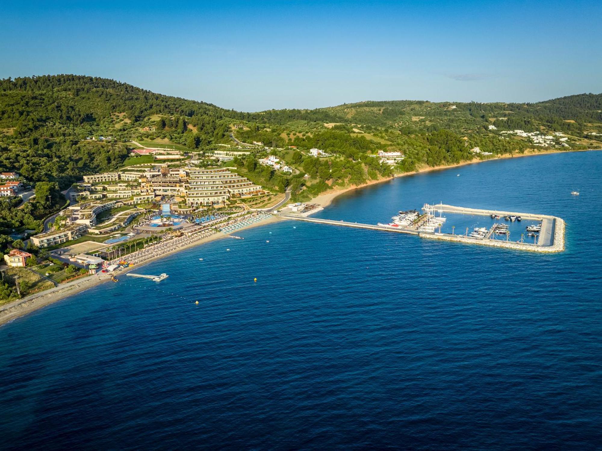 Miraggio Thermal Spa Resort Paliouri Exterior photo Aerial view of the port of Agia Marina