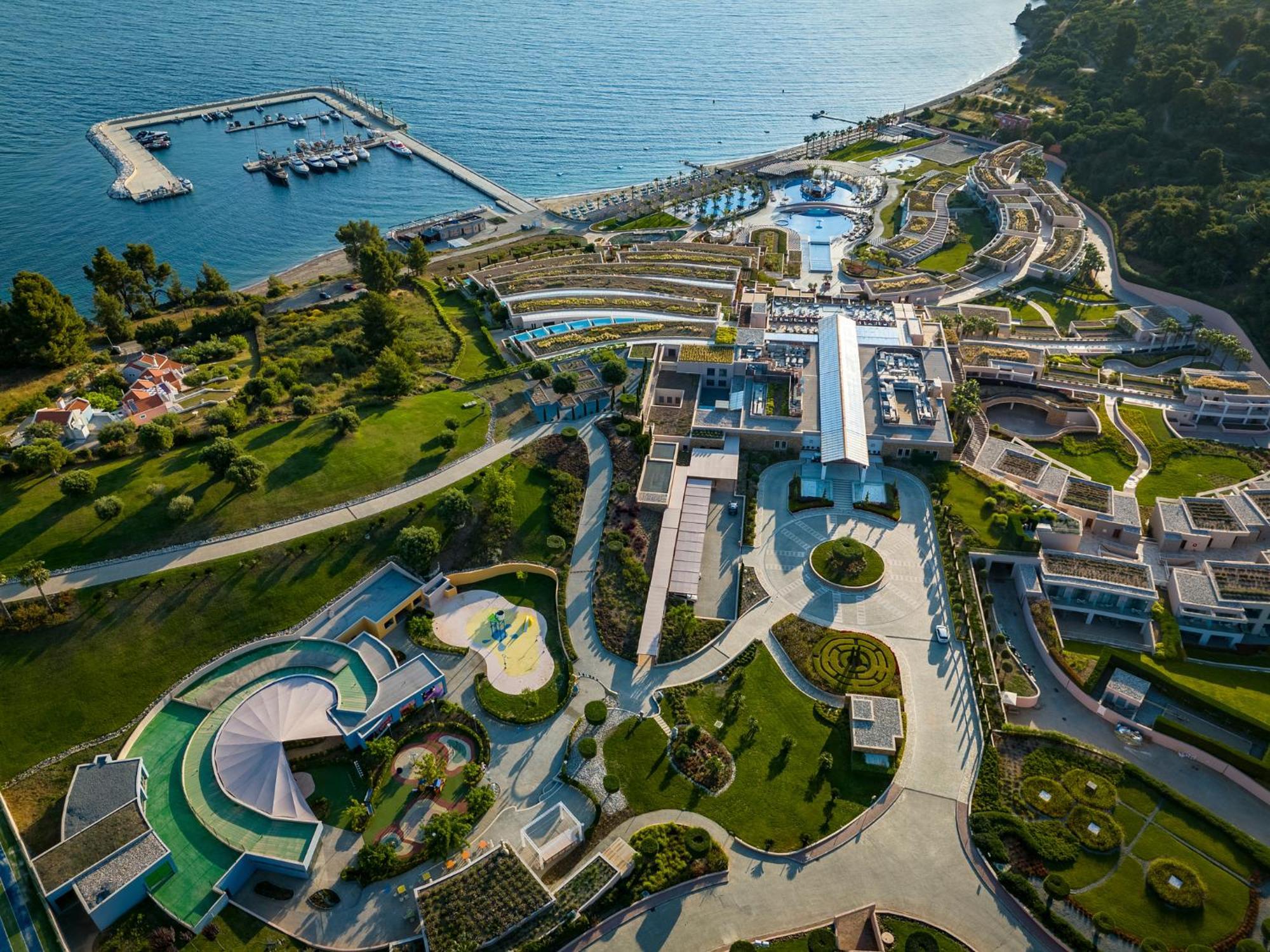 Miraggio Thermal Spa Resort Paliouri Exterior photo The resort from the air