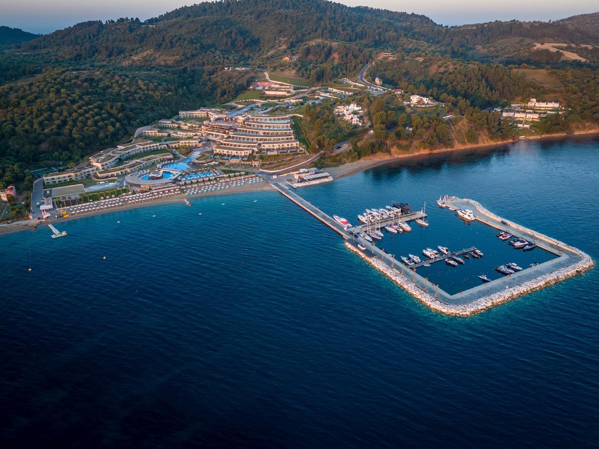 Miraggio Thermal Spa Resort Paliouri Exterior photo Aerial view of the resort